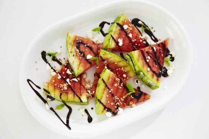 Grillet Vannmelon Med Sesamfro Og Balsamico